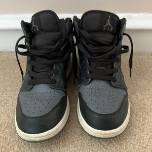 Air Jordan 1 retro mid GS Black Dark Grey